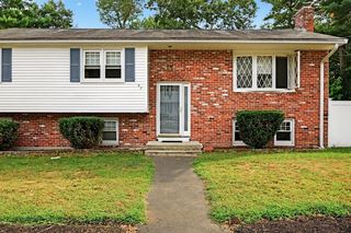 27 High St, Bellingham, MA 02019