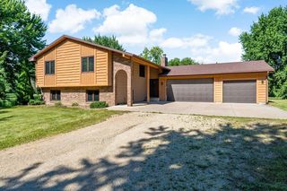 9101 Shannon Ln, Hamel, MN 55340