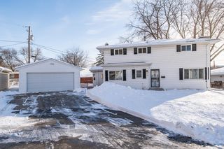 1438 10th Ave NW, Rochester, MN 55901