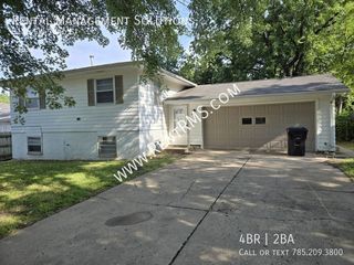 5136 SW 33rd St, Topeka, KS 66614