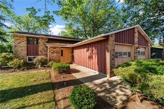 1423 Shaffer Dr, Lorain, OH 44053