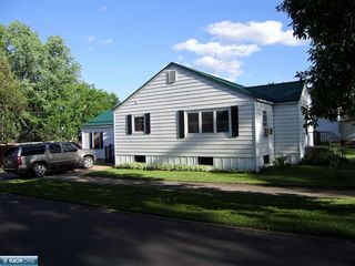 2602 5th Ave E, Hibbing, MN 55746