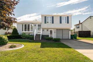 4273 Glenwillow Dr, Hamburg, NY 14075