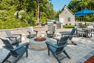 1 Waterford Way #215, Manchester, NH 03102