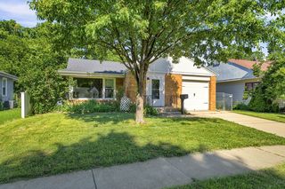 1043 State St, Ottawa, IL 61350