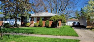 7341 Beresford Ave, Parma, OH 44130