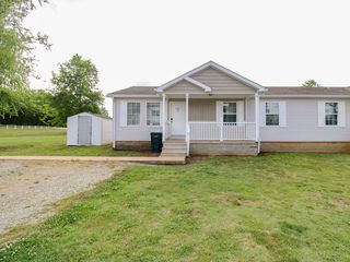 123 Meadows Ln, Pulaski, TN 38478