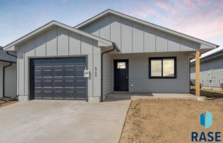 6728 E  Heartgold St, Sioux Falls, SD 57110