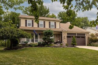 18717 Walnut Dr, Strongsville, OH 44149