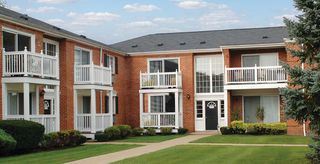 2400 Parmenter Blvd #5-201, Royal Oak, MI 48073