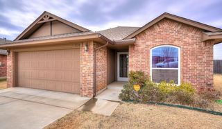 655 SW 37th St, Moore, OK 73160