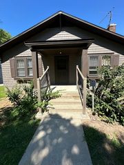 807 N  Orchard St, Urbana, IL 61801