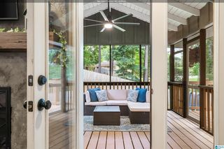 1066 Chateau Dr, Helena, AL 35080