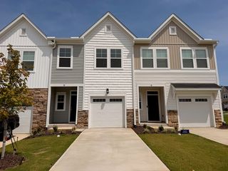 18 Evie Way, Lillington, NC 27546