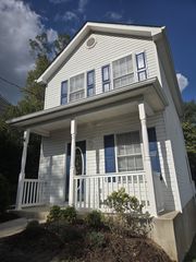 1455 24th St NE, Roanoke, VA 24012