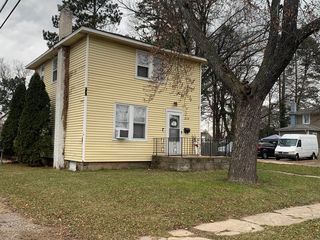 2115 Vine St, South Bend, IN 46615