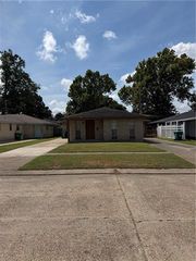 215 Duke Dr, Kenner, LA 70065