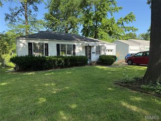 10335 Ewell Dr, Saint Louis, MO 63137