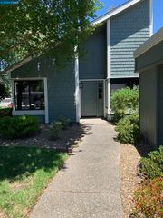 3128 Rossmoor Pkwy #1, Walnut Creek, CA 94595