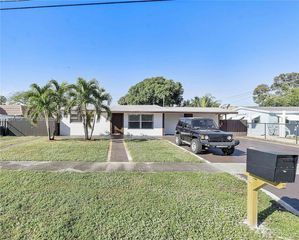 1541 SW 52nd Ave, Fort Lauderdale, FL 33317
