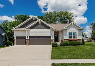 1520 Seagrass Ave, Polk City, IA 50226
