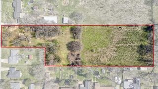 2406 Loy Lake Rd, Denison, TX 75020