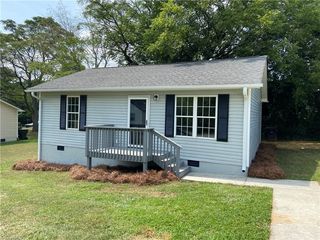 401 Leonford St, Lexington, NC 27292