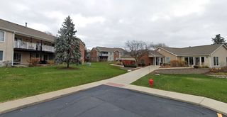 390 Brittany Ct, Geneva, IL 60134