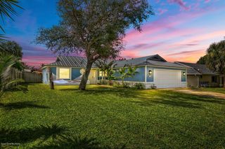 219 Chalet Ave, Indialantic, FL 32903