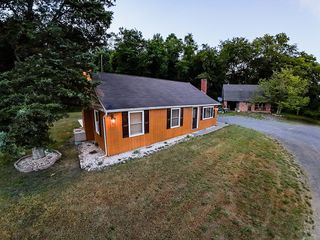 7384 S  Susquehanna Trl, Port Trevorton, PA 17864