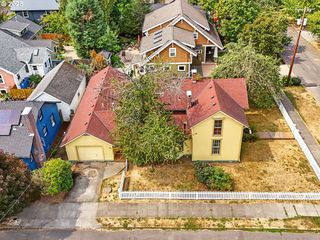 4272 SE Washington St, Portland, OR 97215