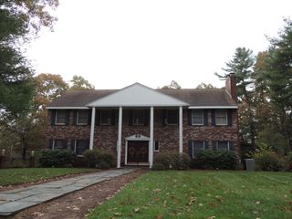 10 Crestwood Rd, North Reading, MA 01864