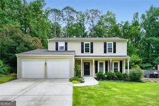 235 Barrington Dr E, Roswell, GA 30076