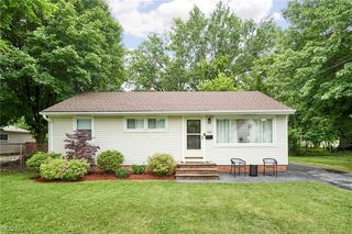 1122 E  354th St, Eastlake, OH 44095