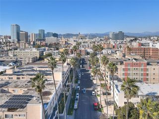 976 Elden Ave, Los Angeles, CA 90006
