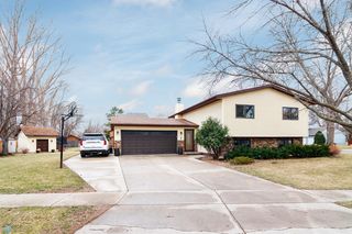 2610 Southgate Dr S, Fargo, ND 58103