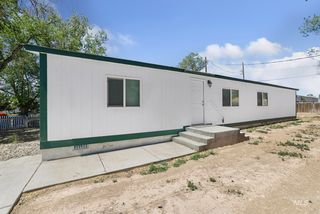 1042 2nd Ave W, Twin Falls, ID 83301
