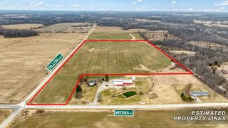 14000 Medina Rd, Hudson, MI 49247