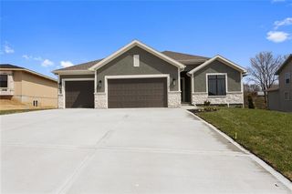 11413 Rye Dr, Liberty, MO 64068