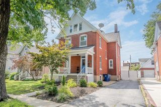 7464 Flora Ave, Saint Louis, MO 63143
