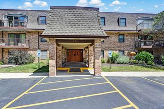 475 N Cass Ave #304, Westmont, IL 60559