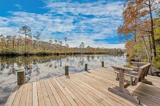 3 Edgewater Dr, Freeport, FL 32439