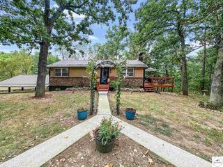 29805 Easy St, Edwards, MO 65326