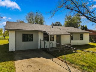1517 N  7th St, Stilwell, OK 74960