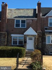 2434 Cedar Ln, Drexel Hill, PA 19026
