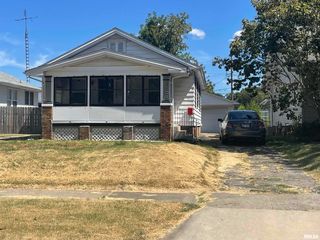2408 S  4th St, Springfield, IL 62703