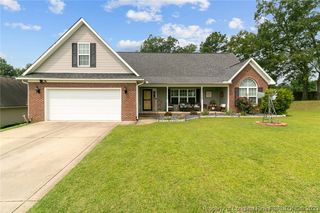 190 Streamfall Ct, Raeford, NC 28376