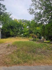 108 Fairview St, Waxahachie, TX 75165