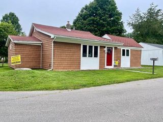 210 E  Poplar St, Argos, IN 46501