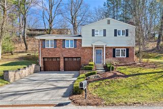 12 Thornridge Rd, Pittsburgh, PA 15202